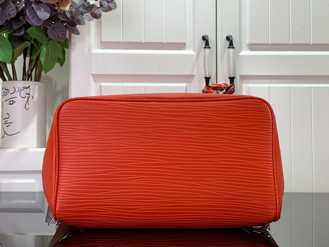 ＬＳ ＶＴＴＯＮ MAXI NOÉ SLING RED