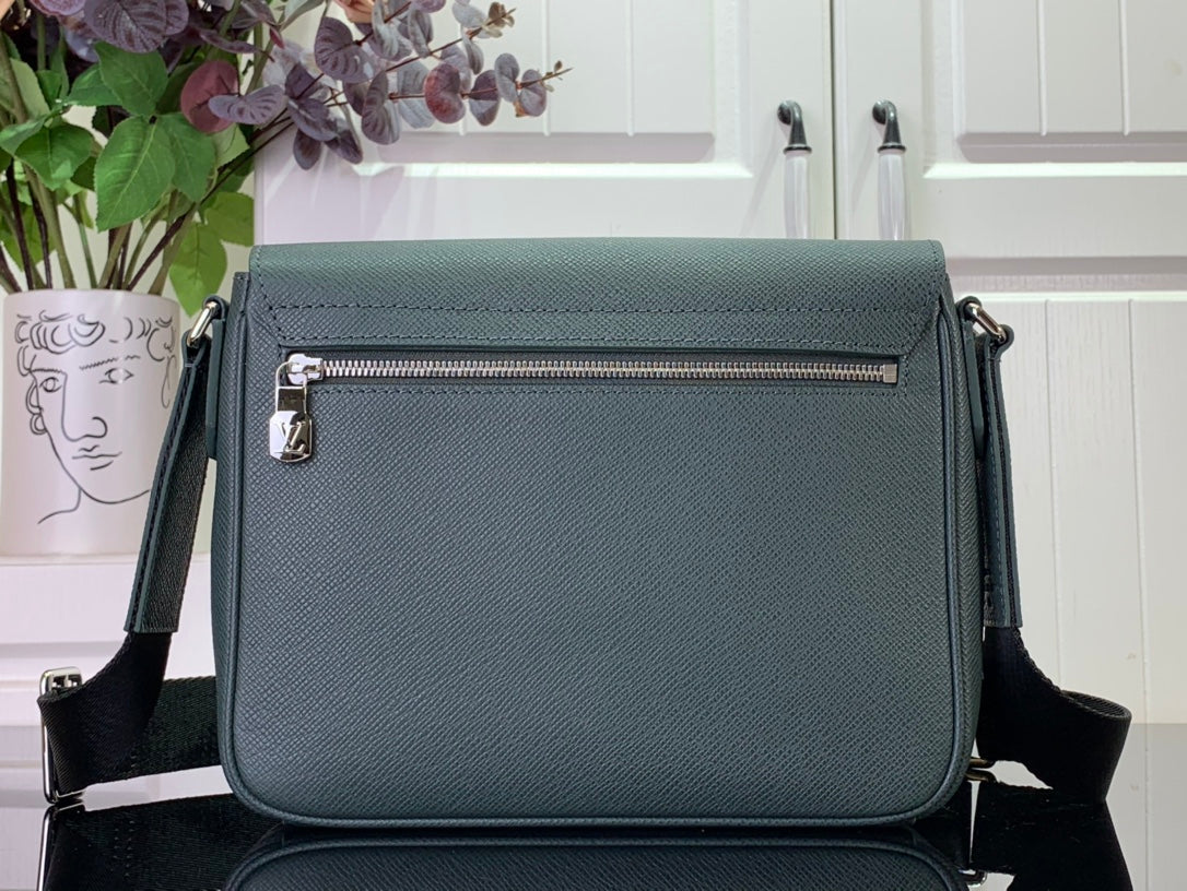 ＬＳ ＶＴＴＯＮ DISTRICT PM BAG