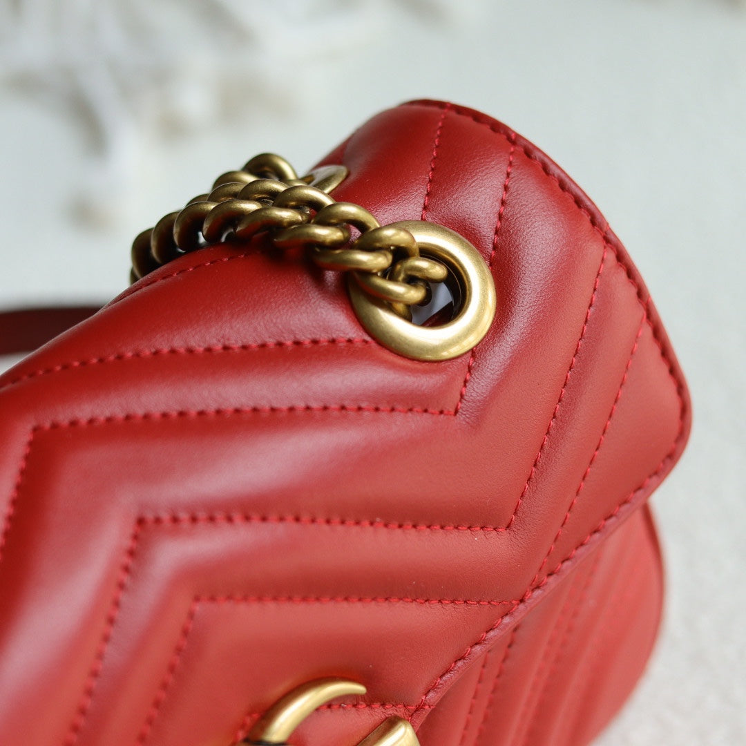 ＧＣＣＩGG MARMONT SMALL SHOULDER BAG RED