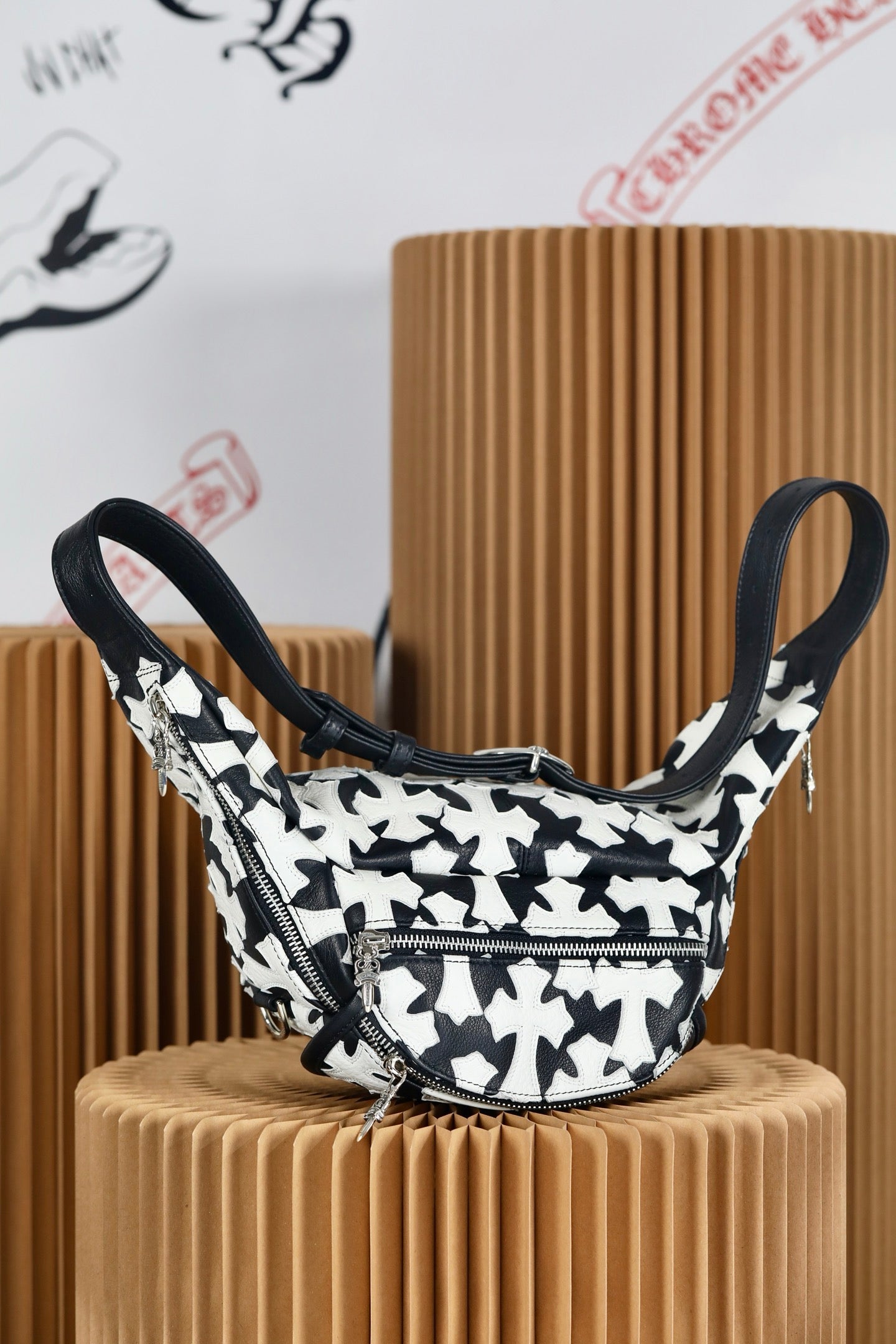 ＣＨＲＭ ＨＲＴＳ WHITE CROSS PATCH SNAT PACK BLACK