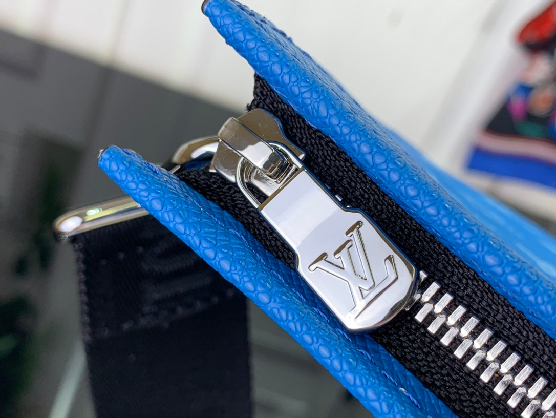 ＬＳ ＶＴＴＯＮ GASTON WEARABLE WALLET BLUE