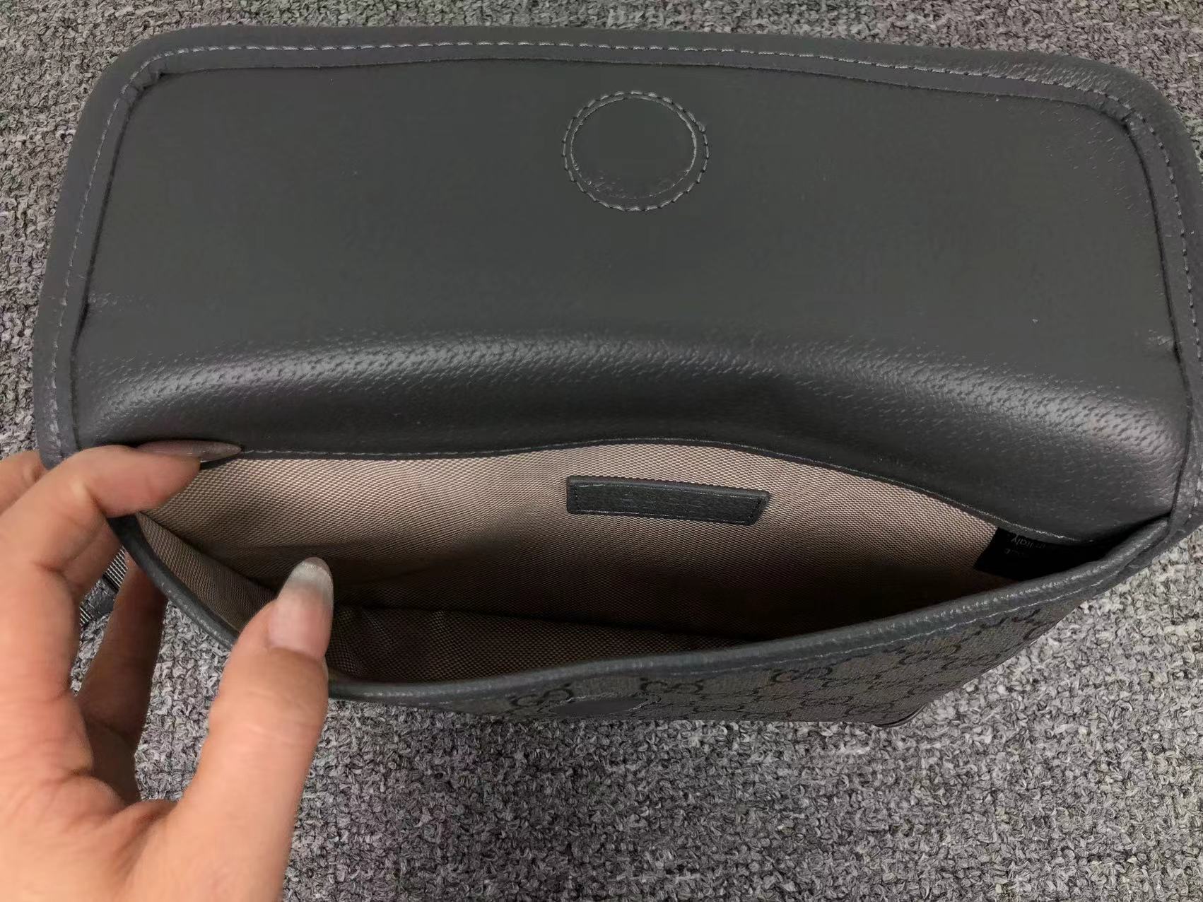 ＧＣＣＩ OPHIDIA SMALL BELT BAG