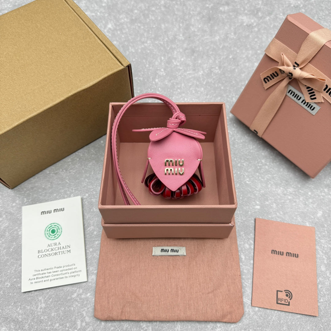 ＭＩ ＭＵ LEATHER TRICK PINK/RED