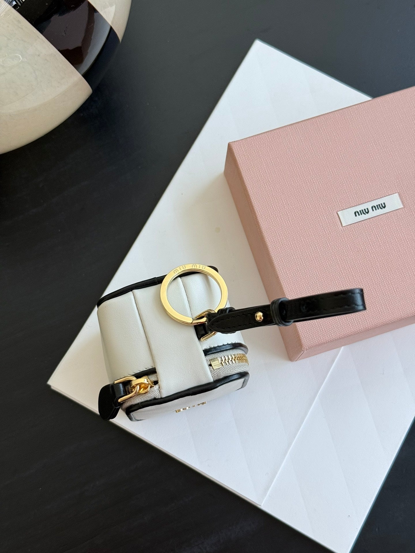 ＭＩ ＭＵ TRICK KEYRING WHITE