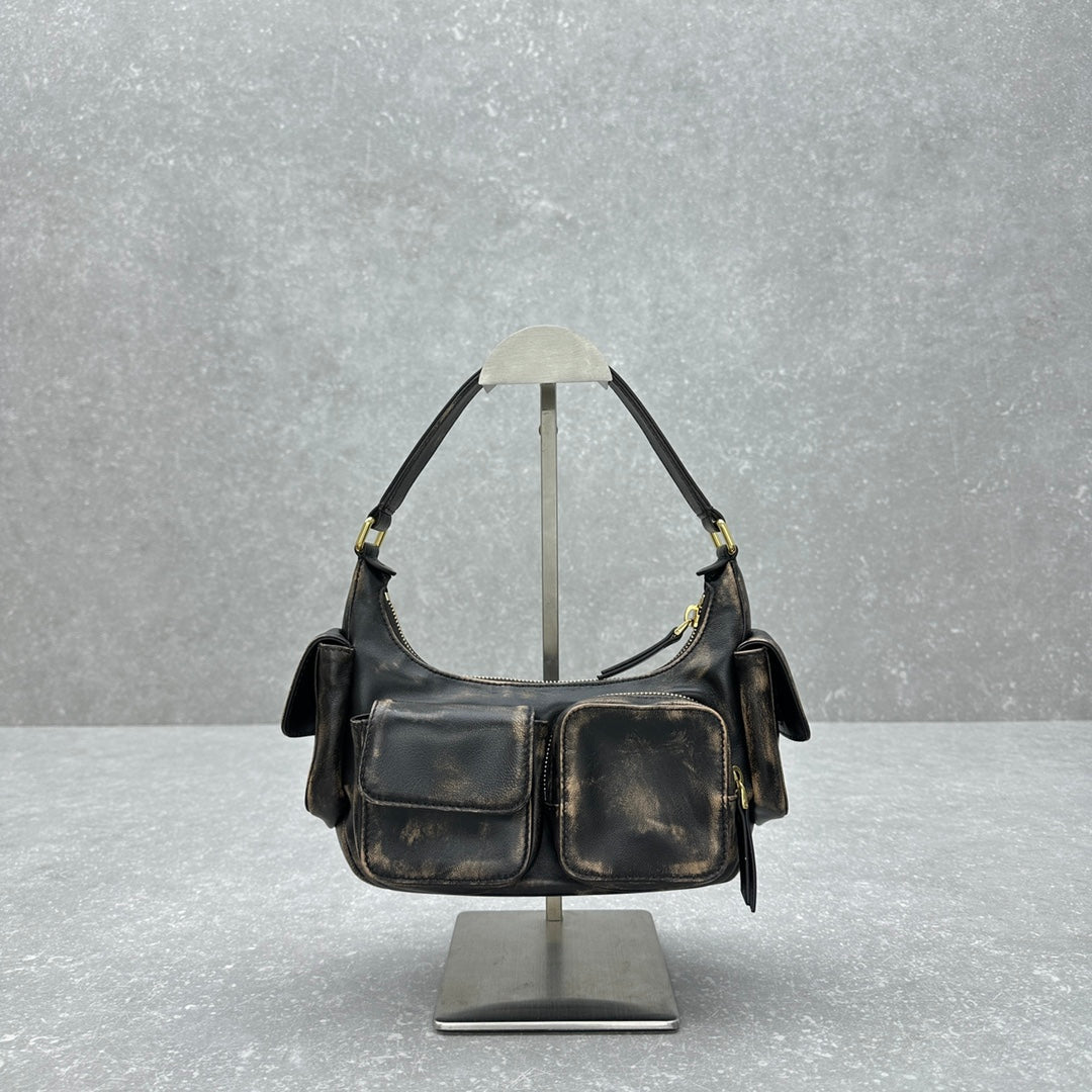 ＭＩ ＭＵ NAPPA LEATHER POCKET BAG COFFE