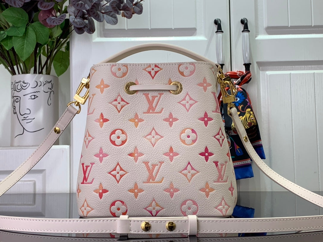 ＬＳ ＶＴＴＯＮ NÉONOÉ BB