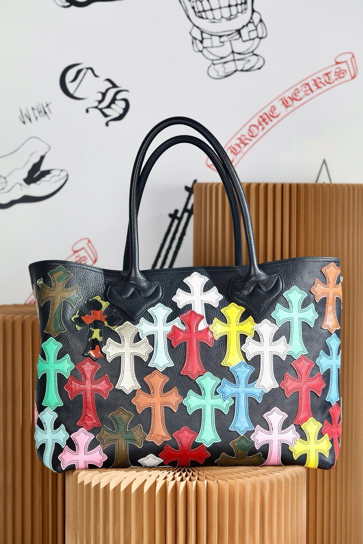 ＣＨＲＭ ＨＲＴＳ MULTICOLOR CROSS PATCH TOTE BAG BLACK