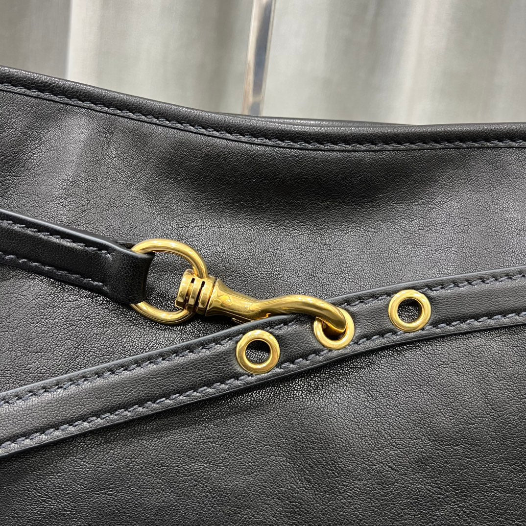 ＭＩ ＭＵ AVENTURE NAPPA LEATHER BAG