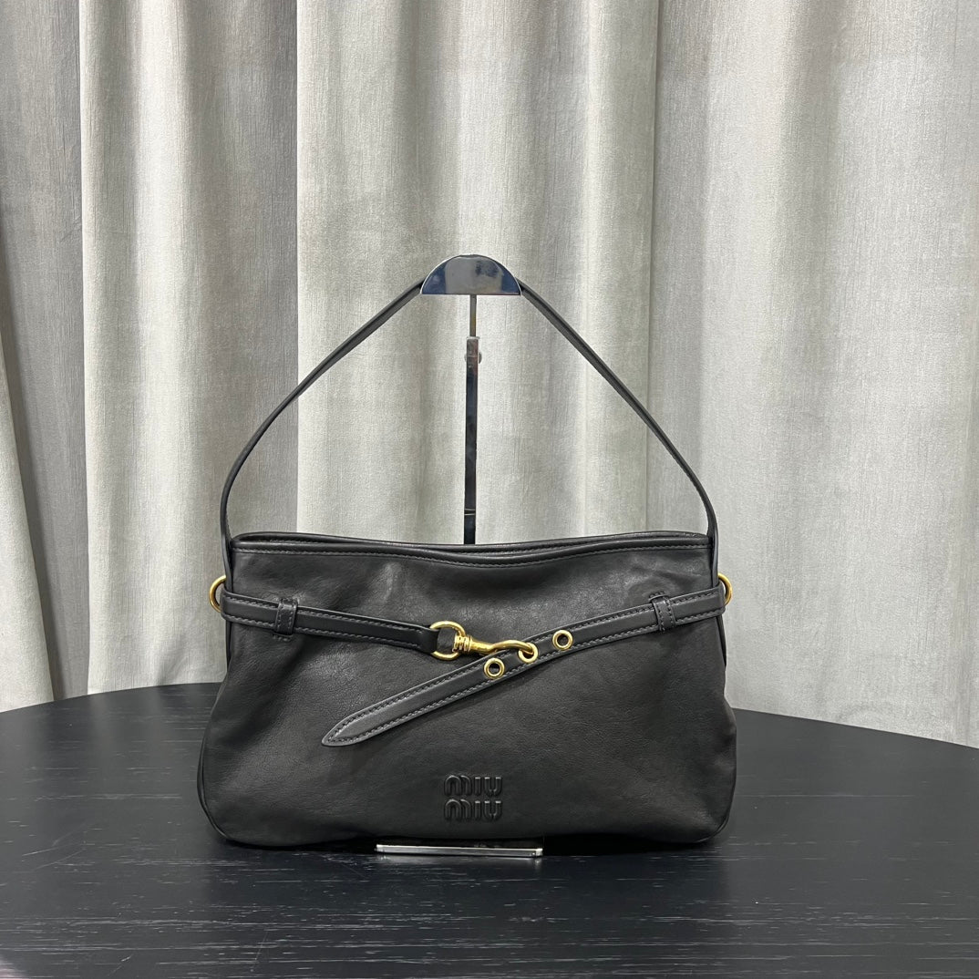 ＭＩ ＭＵ AVENTURE NAPPA LEATHER BAG