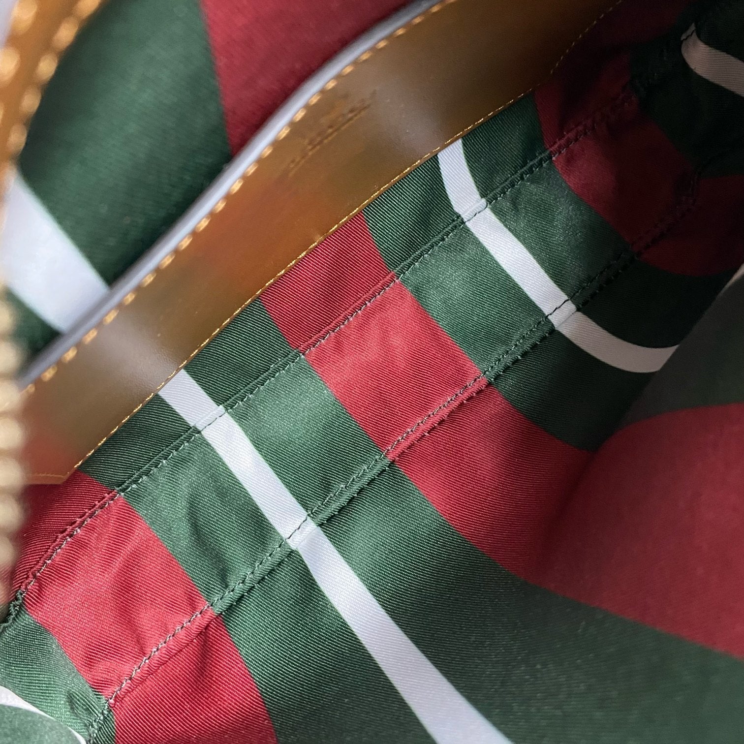 ＧＣＣＩGG EMBLEM SMALL SHOULDER BAG