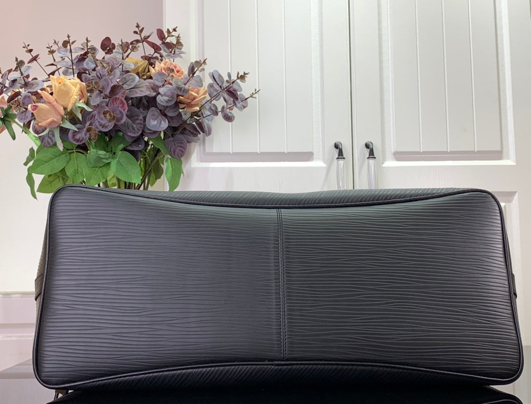 ＬＳ ＶＴＴＯＮ ALMA BLACK