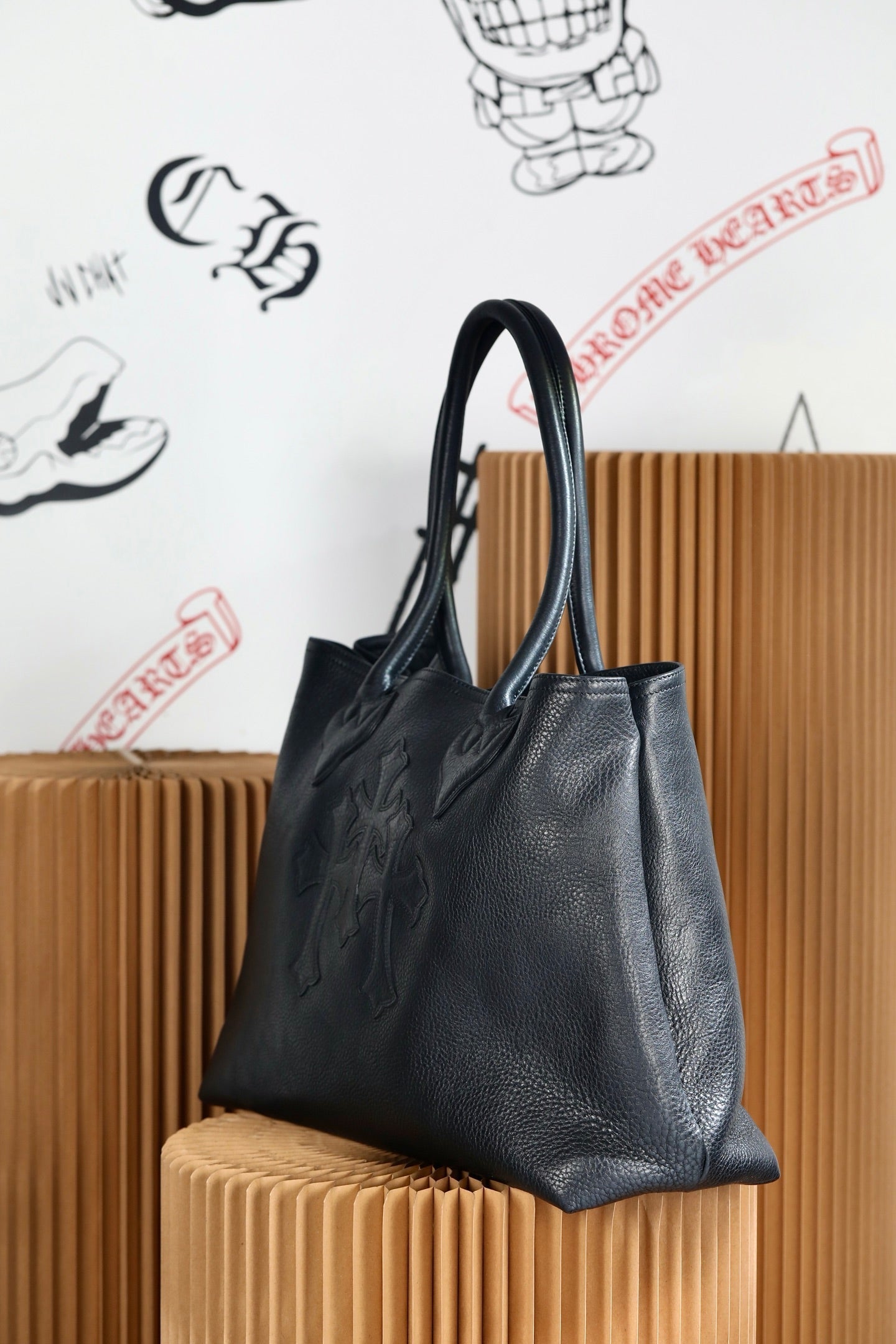 ＣＨＲＭ ＨＲＴＳ BLACK CROSS PATCH TOTE BAG BLACK