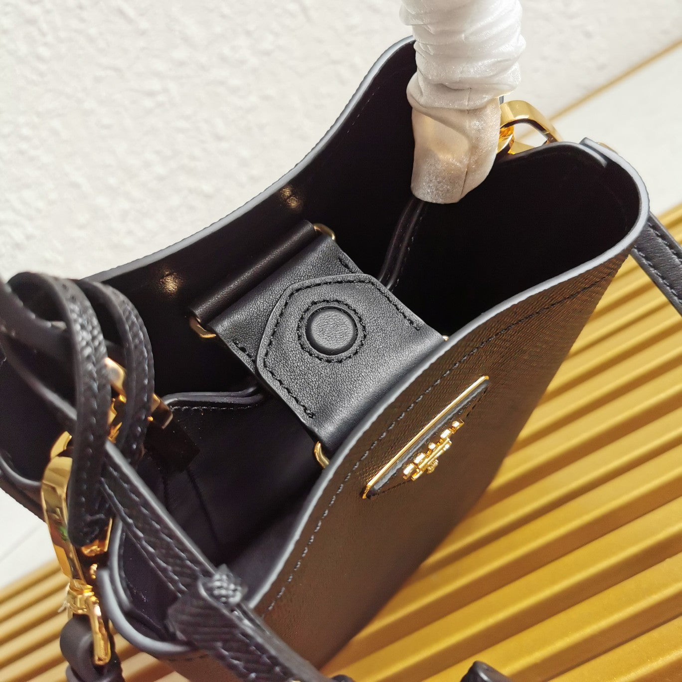 ＰＲＤＡ SMALL SAFFIANO LEATHER PRDA PANIER BAG BLACK