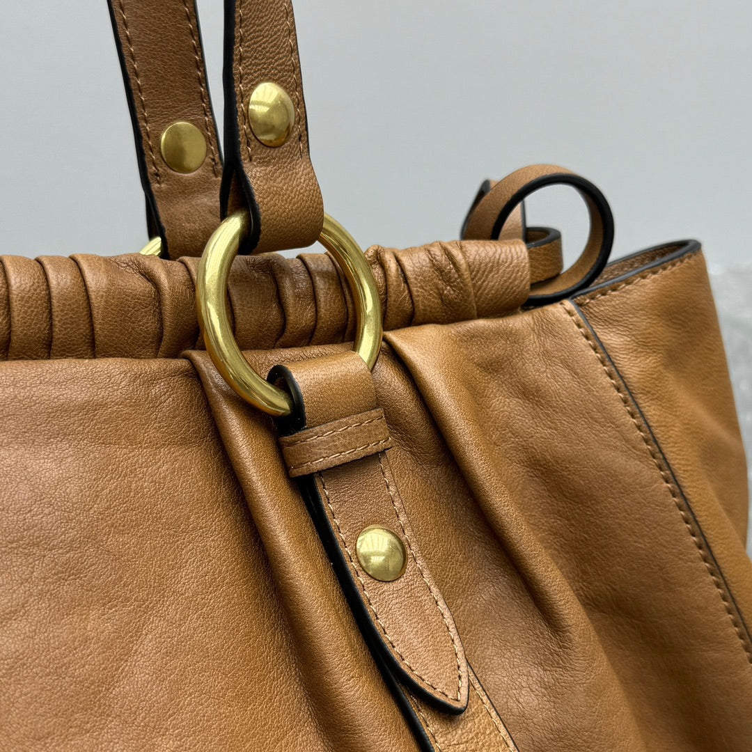 ＭＩ ＭＵ NAPPA LEATHER SHOULDER BAG