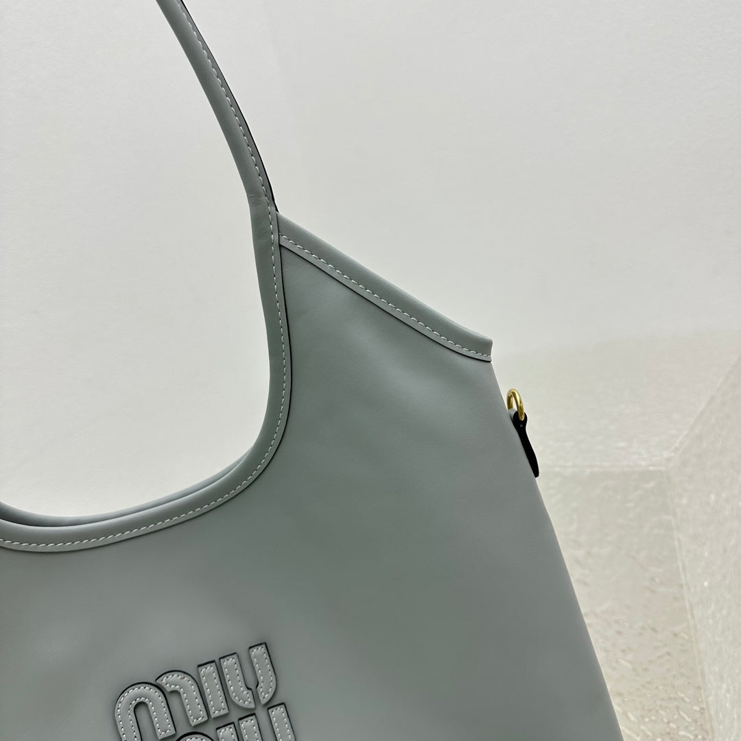 ＭＩ ＭＵ IVY LEATHER BAG CORNFLOWER