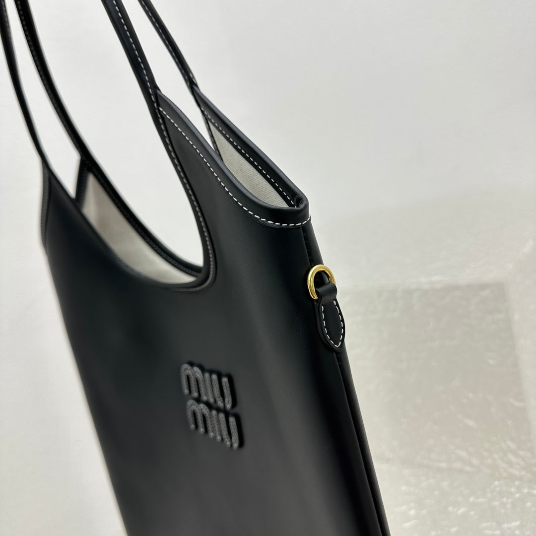 ＭＩ ＭＵ IVY LEATHER BAG BLACK