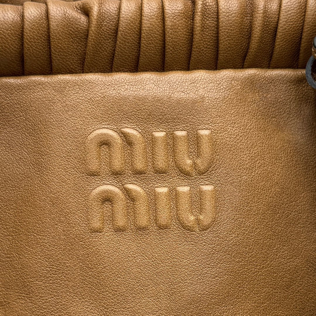 ＭＩ ＭＵ NAPPA LEATHER SHOULDER BAG