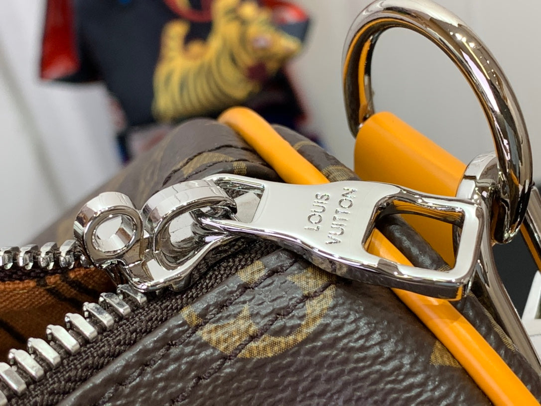 ＬＳ ＶＴＴＯＮ KEEPALL BANDOULIÈRE 50