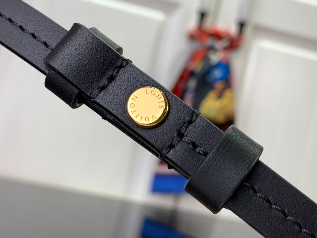 ＬＳ ＶＴＴＯＮ PICO TILSITT MONOGRAM REVERSE CANVAS