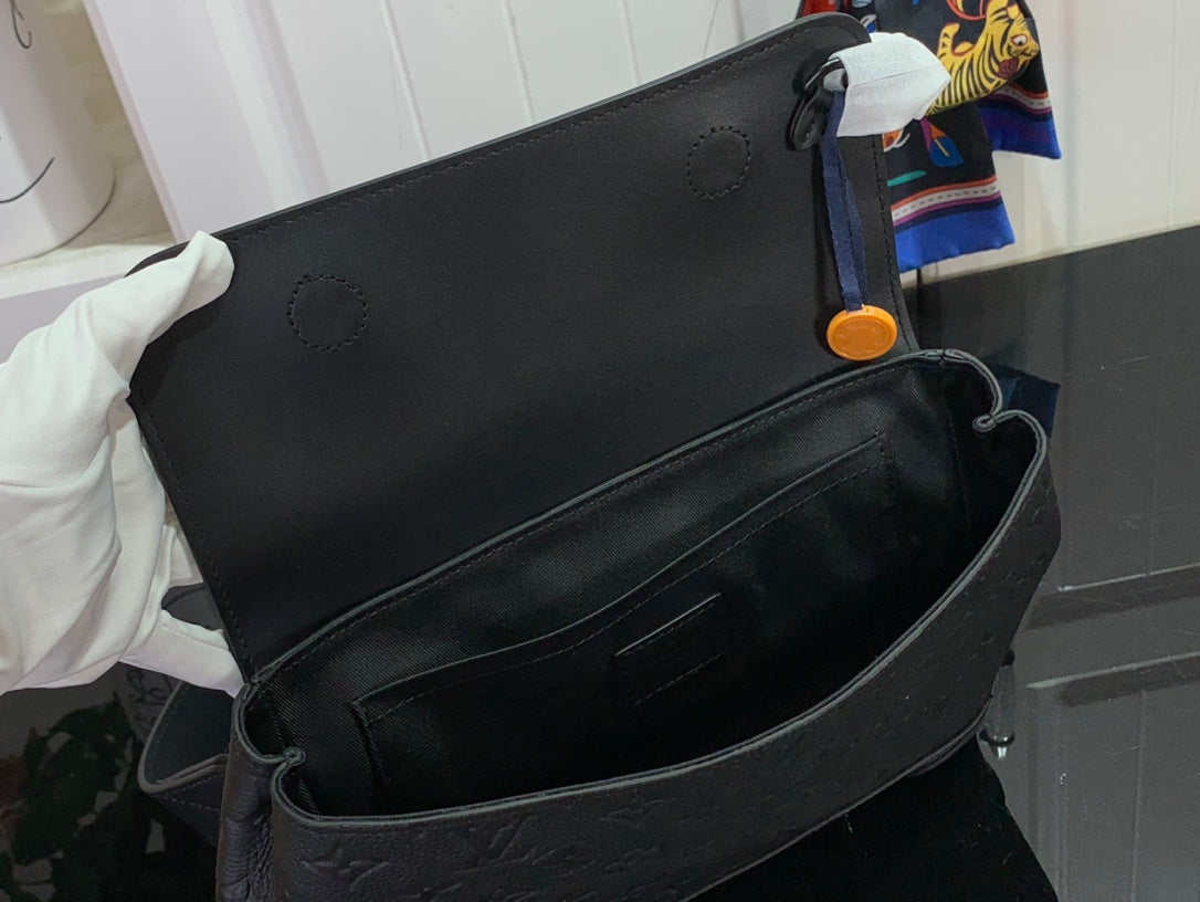 ＬＳ ＶＴＴＯＮ STEAMER PM BLACK