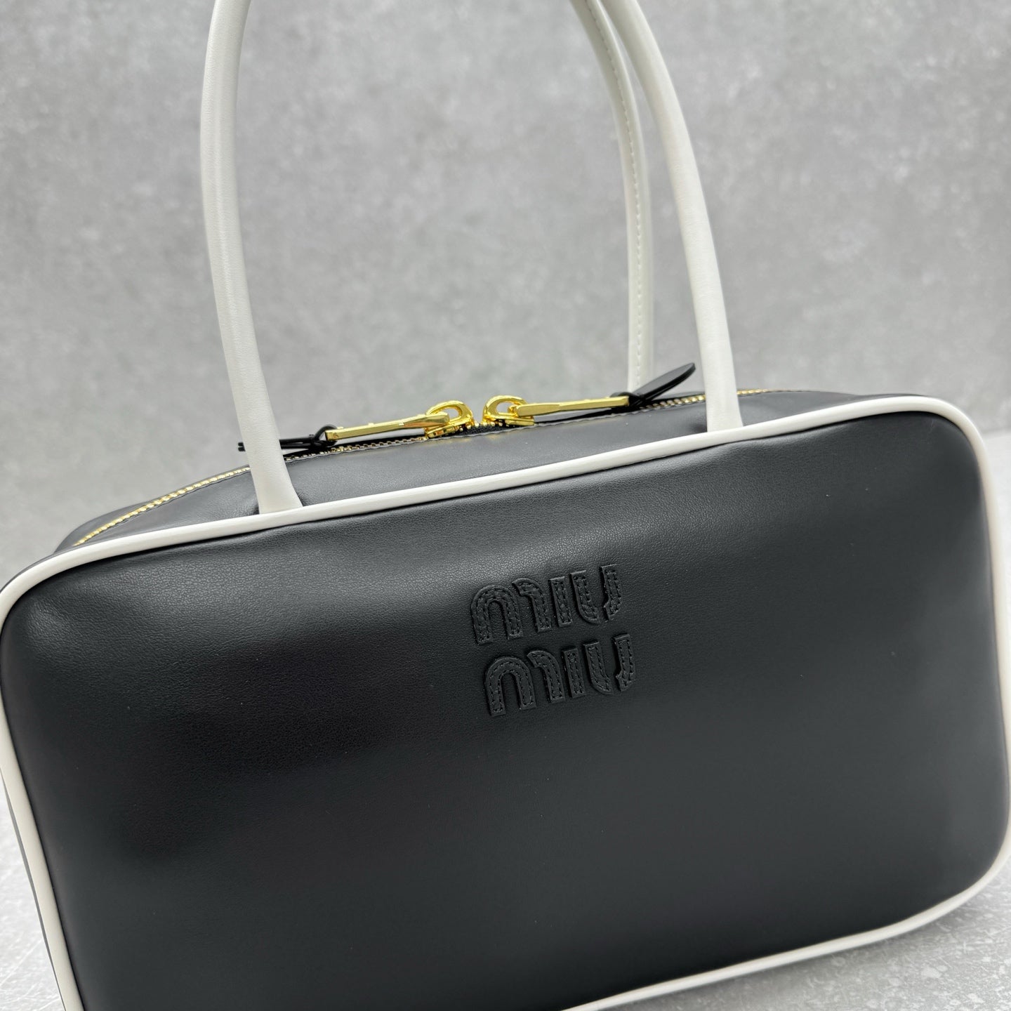 ＭＩ ＭＵ MATELASSÉ NAPPA LEATHER BAG BLACK