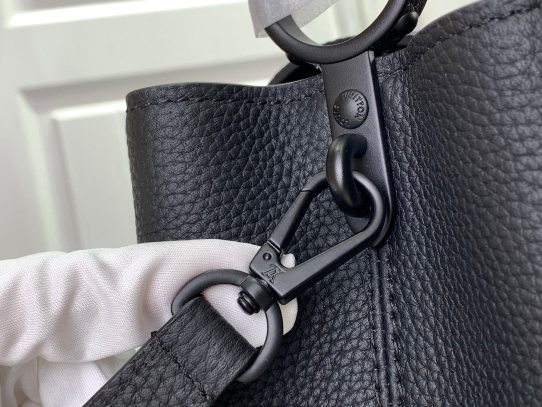 ＬＳ ＶＴＴＯＮ CAPUCINES EAST WEST PM