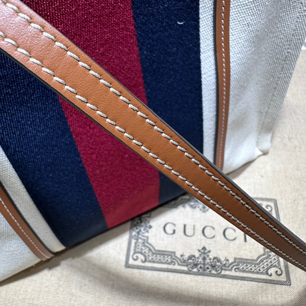 ＧＣＣＩIVORY CANVAS WEB INTERLOCKING G TOTE MEDIUM