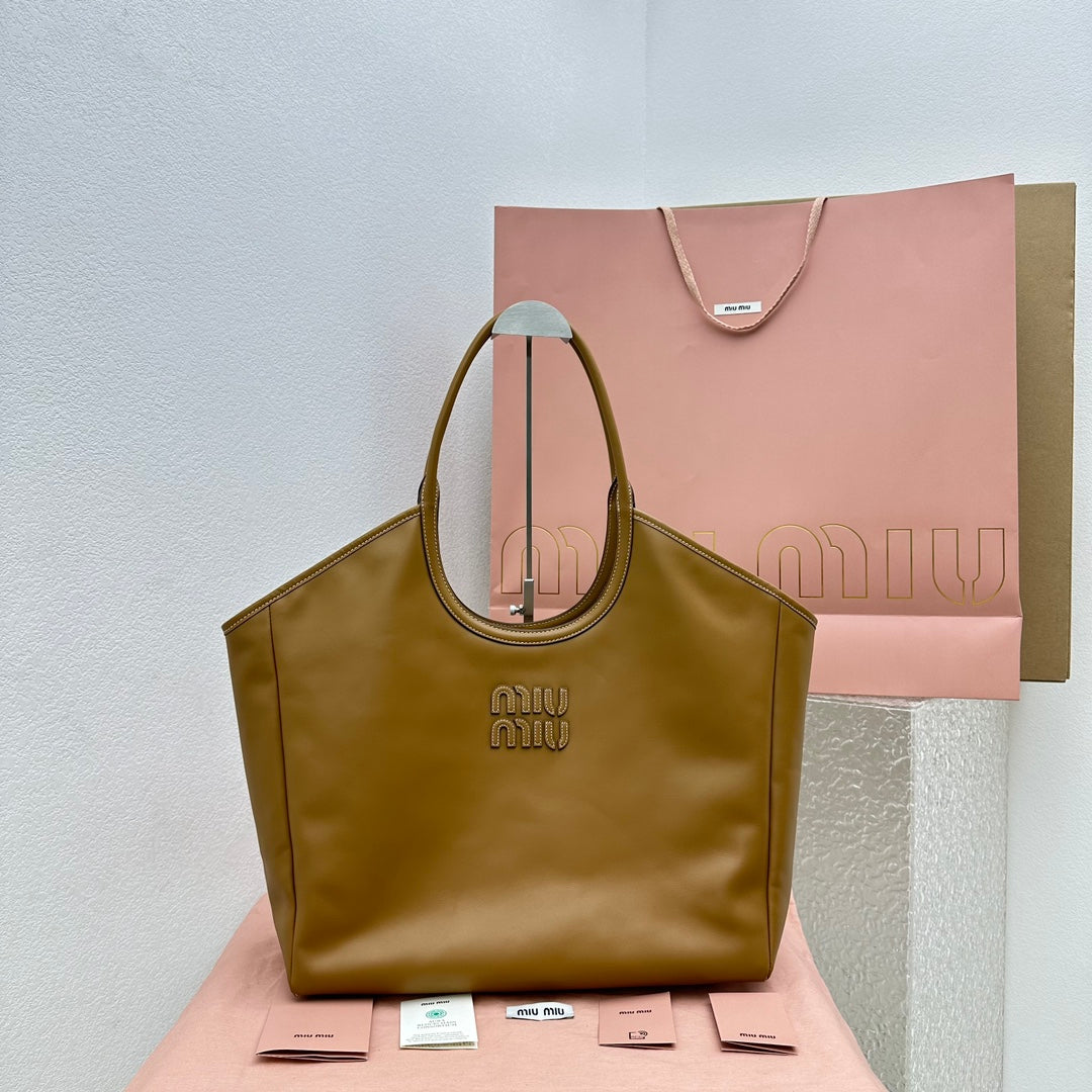 ＭＩ ＭＵ  IVY LEATHER BAG COGNAC