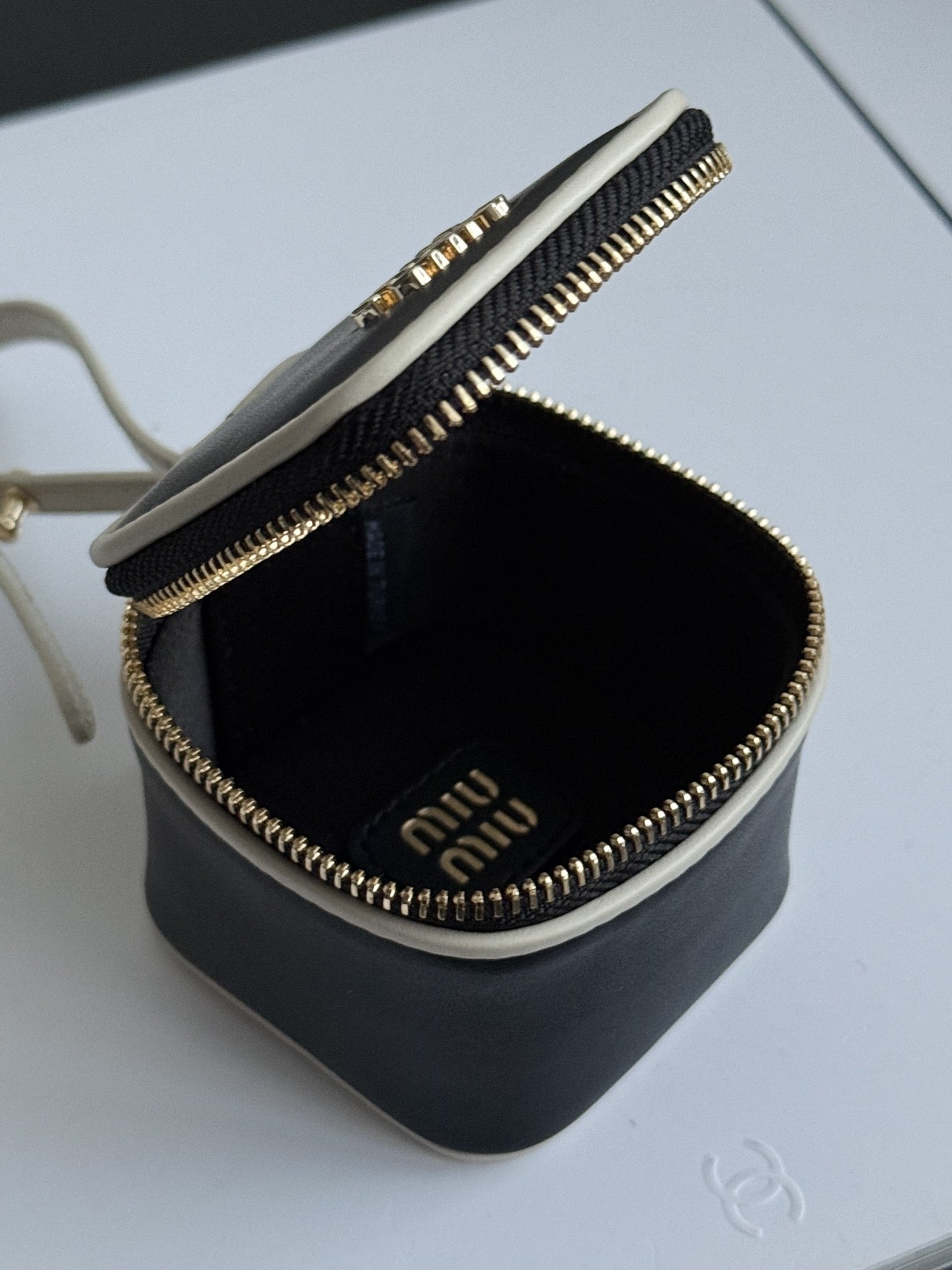 ＭＩ ＭＵ TRICK KEYRING BLACK