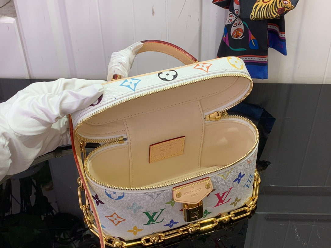 ＬＳ ＶＴＴＯＮ X TM VANITY CHAIN POUCH