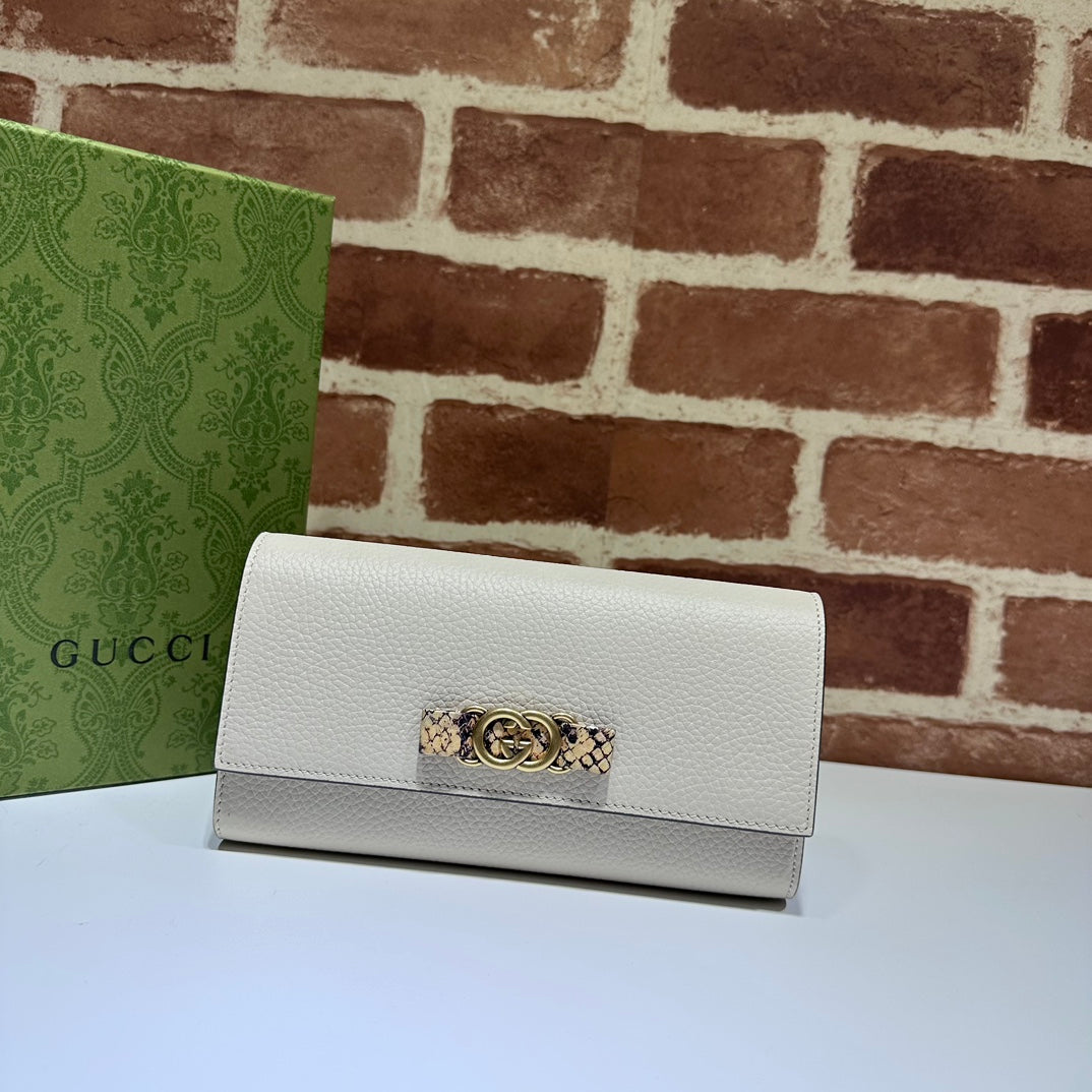 ＧＣＣＩGG INTERLOCKING LONG WALLET WHITE