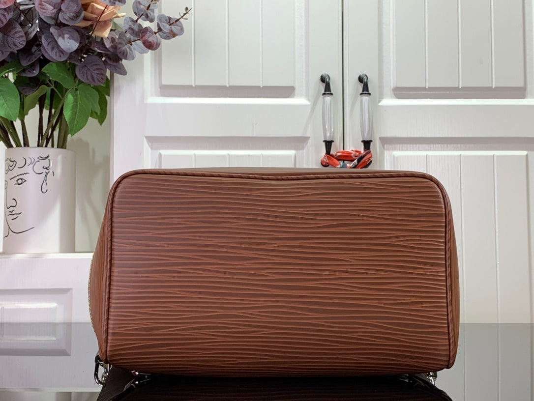 ＬＳ ＶＴＴＯＮ MAXI NOÉ SLING BROWN