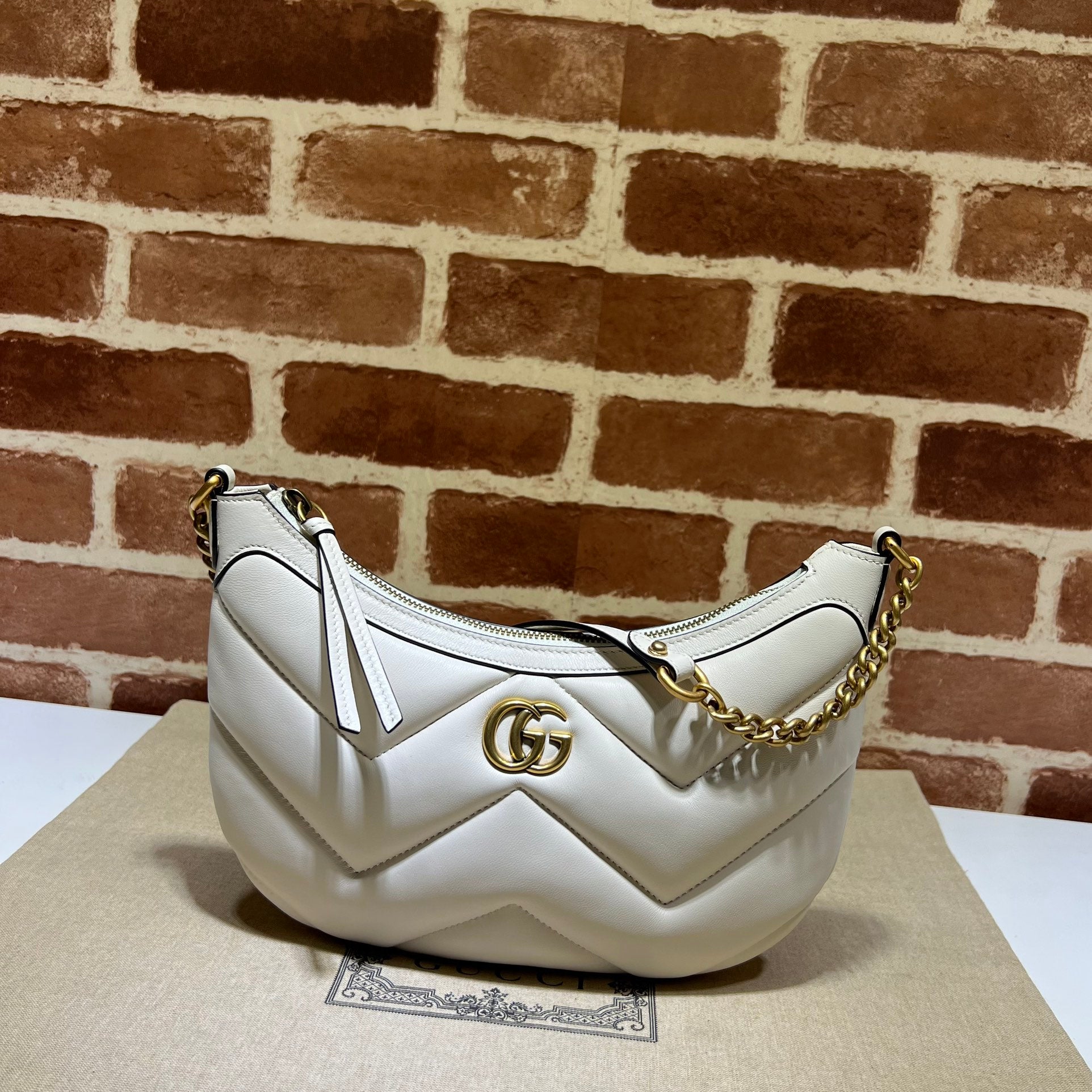 ＧＣＣＩGG MARMONT SMALL MATELASSE LEATHER SHOULDER BAG WHITE