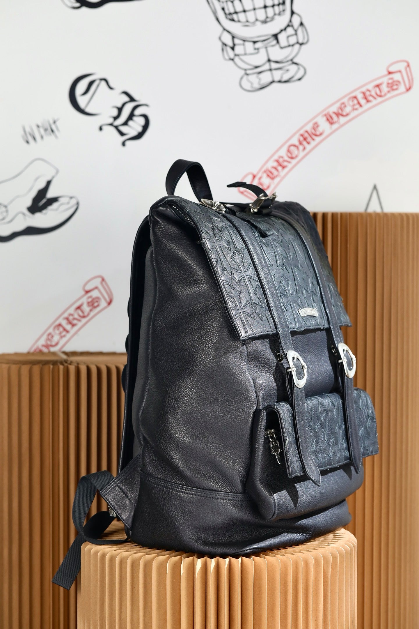 ＣＨＲＭ ＨＲＴＳ CEMETERY CROSS LEATHER BACKPACK BLACK