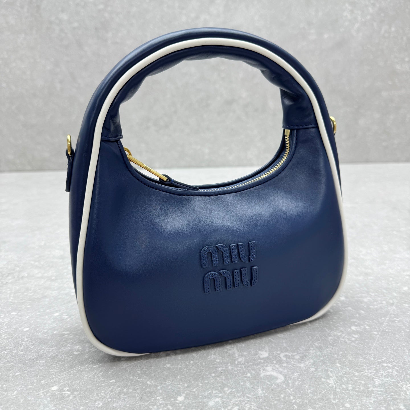 ＭＩ ＭＵ MATELASSÉ LEATHER CROSSBODY BAG NAVY