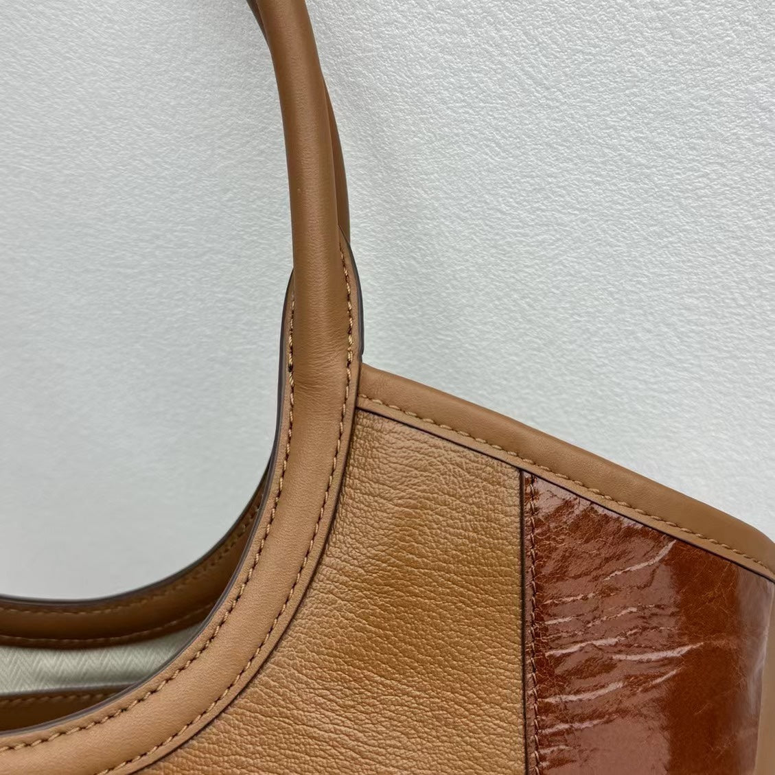 ＭＩ ＭＵ  IVY LEATHER PATCHWORK BAG COGNAC