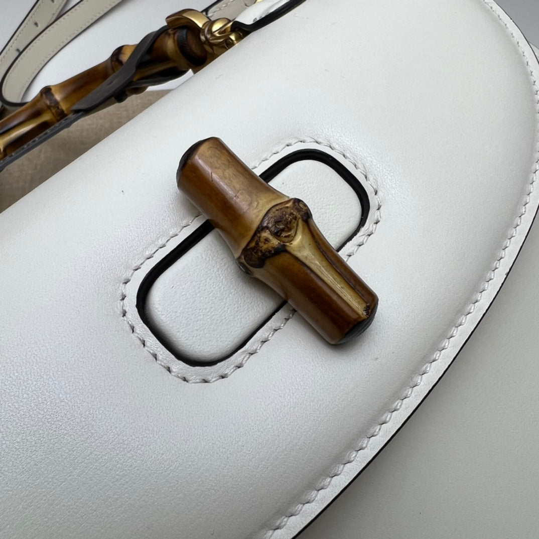 ＧＣＣＩBAMBOO 1947 SMALL BAG WHITE
