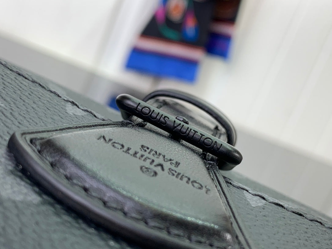 ＬＳ ＶＴＴＯＮ MONTSOURIS