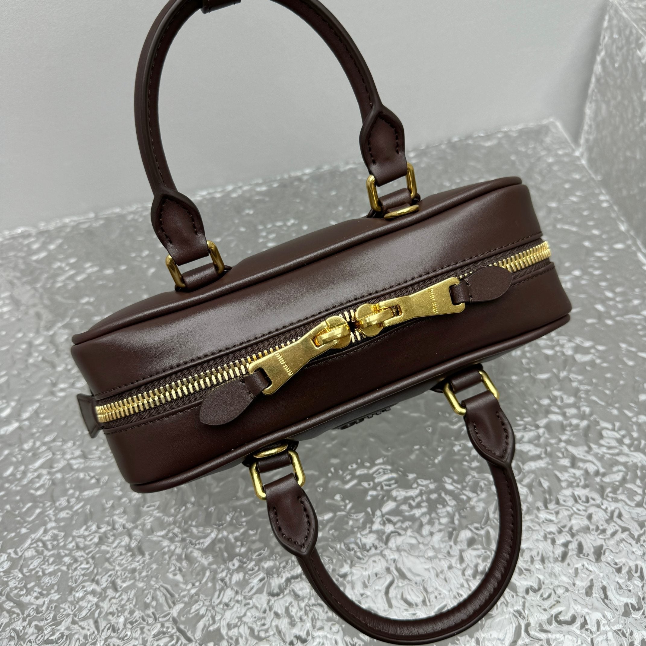 ＭＩ ＭＵ ARCADIE LEATHER BAG BRIARWOOD