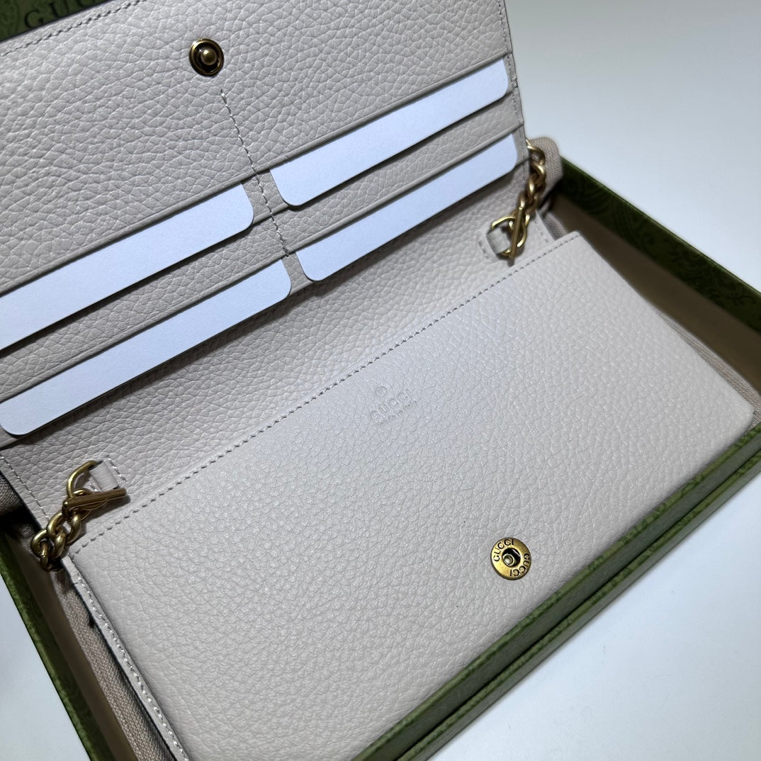 ＧＣＣＩMARMONT BLACK LEATHER WALLET ON CHAIN WHITE