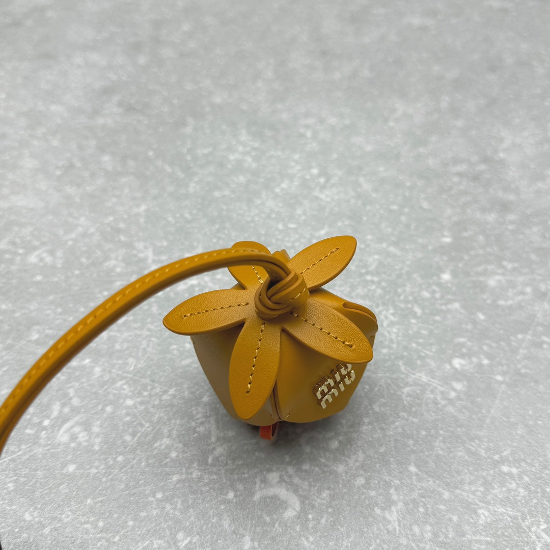 ＭＩ ＭＵ LEATHER TRICK OCHRE/RED