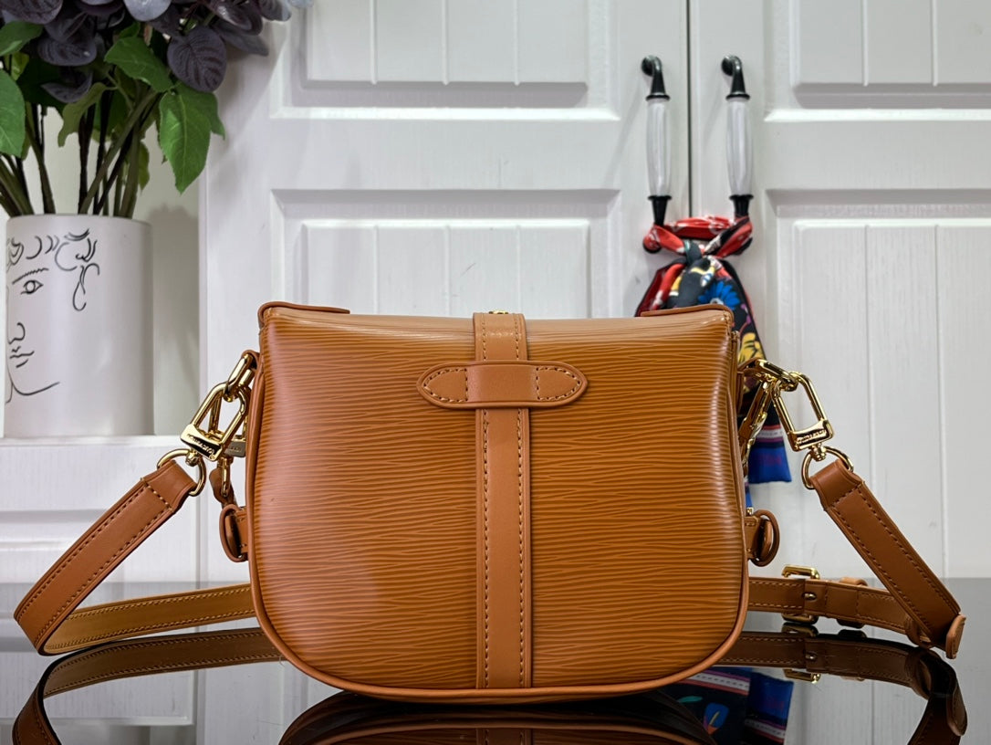 ＬＳ ＶＴＴＯＮ SAUMUR BB BRONZE