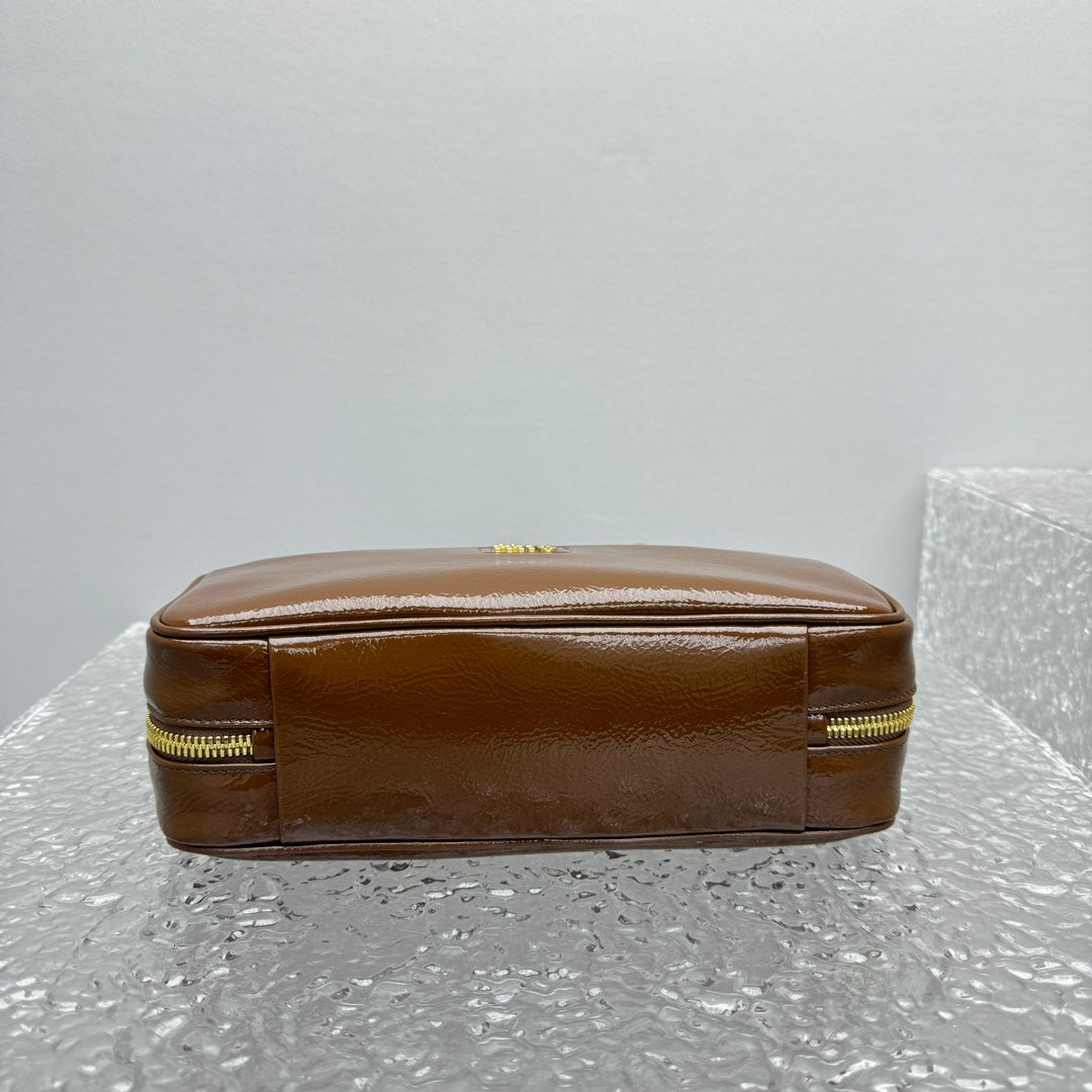 ＭＩ ＭＵ BEAU NAPLAK PATENT LEATHER BAG PALISANDER