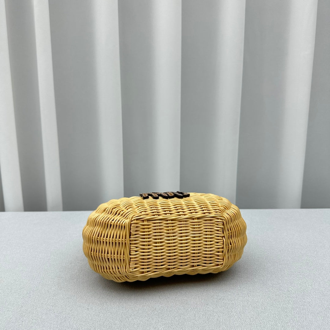 ＭＩ ＭＵ WANDER WICKER HOBO BAG TAN/CARAMEL