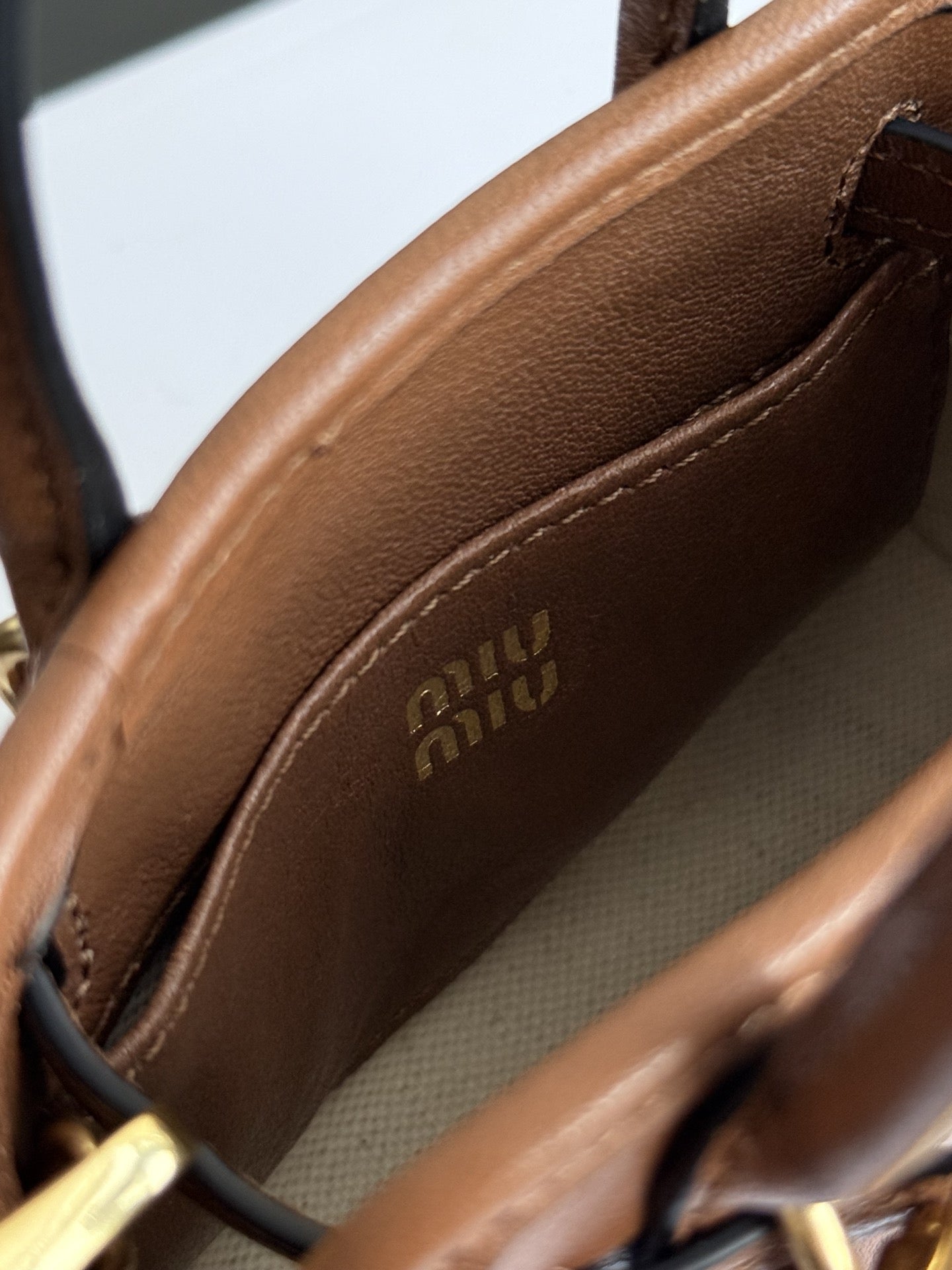 ＭＩ ＭＵ LEATHER TRICK MICRO OAK