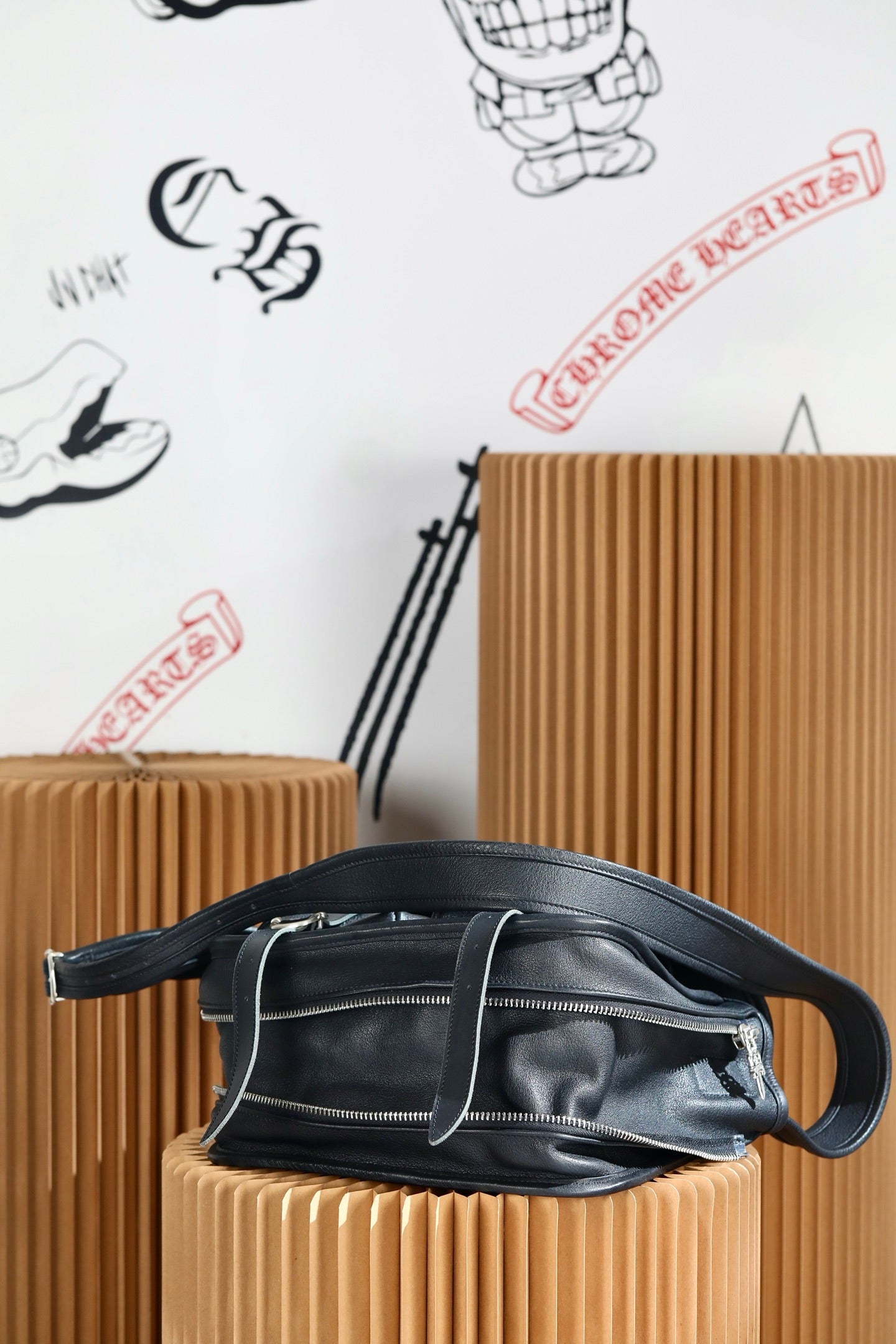 ＣＨＲＭ ＨＲＴＳ MULTICOLOR CROSS PATCH TINY SHOULDER BAG BLACK