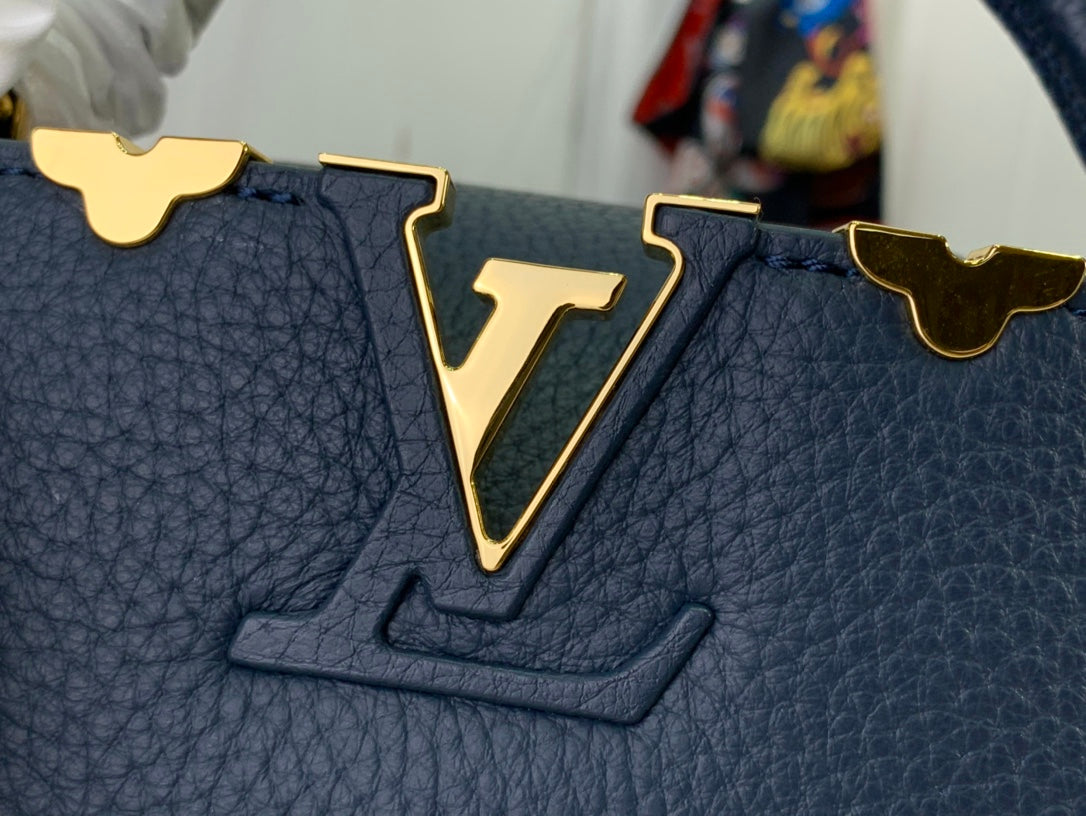 ＬＳ ＶＴＴＯＮ CAPUCINES MINI BAG