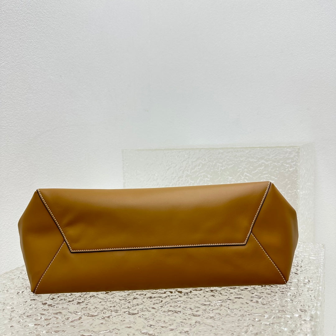 ＭＩ ＭＵ  IVY LEATHER BAG COGNAC