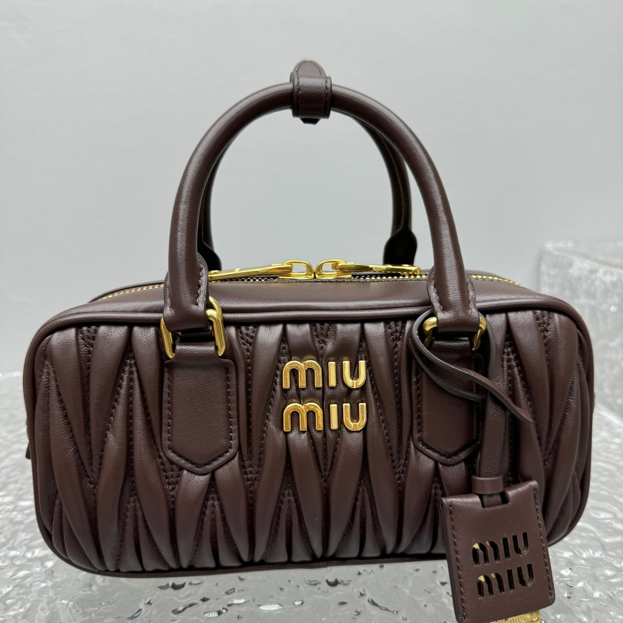 ＭＩ ＭＵ ARCADIE MATELASSÉ NAPPA LEATHER BAG BRIARWOOD