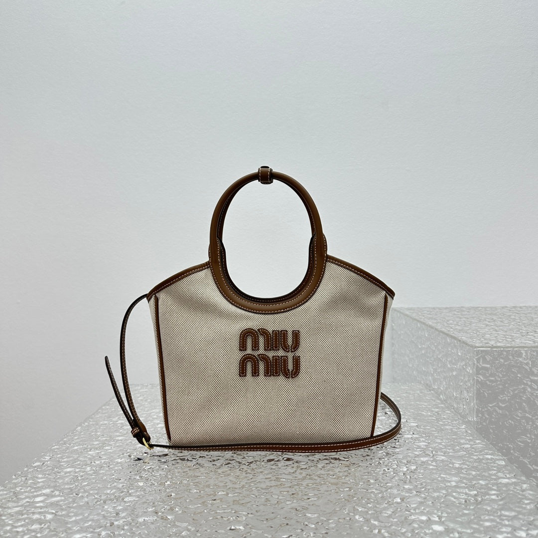 ＭＩ ＭＵ IVY CANVAS AND LEATHER TOTE BAG BEIGE/BRANDY
